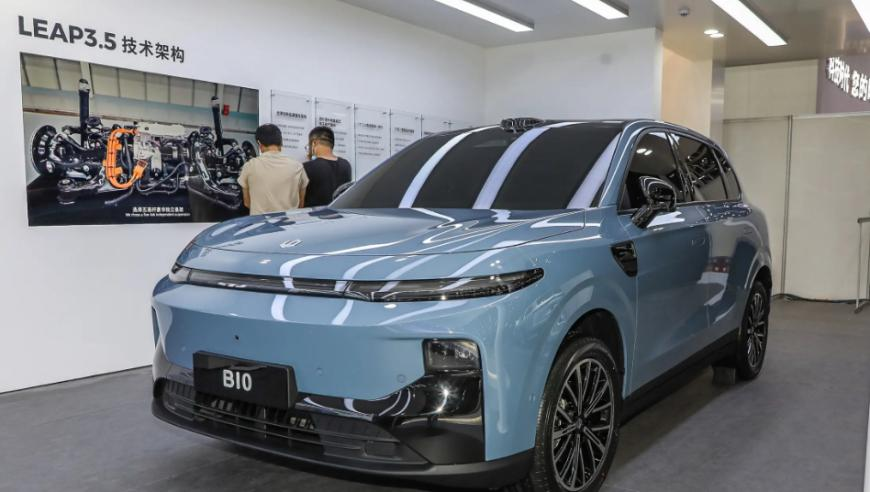 华西紧急医学救援队抵达筠连,新澳门六开奖结果2025开奖记录今晚,整体规划执行讲解_AR版V15.69